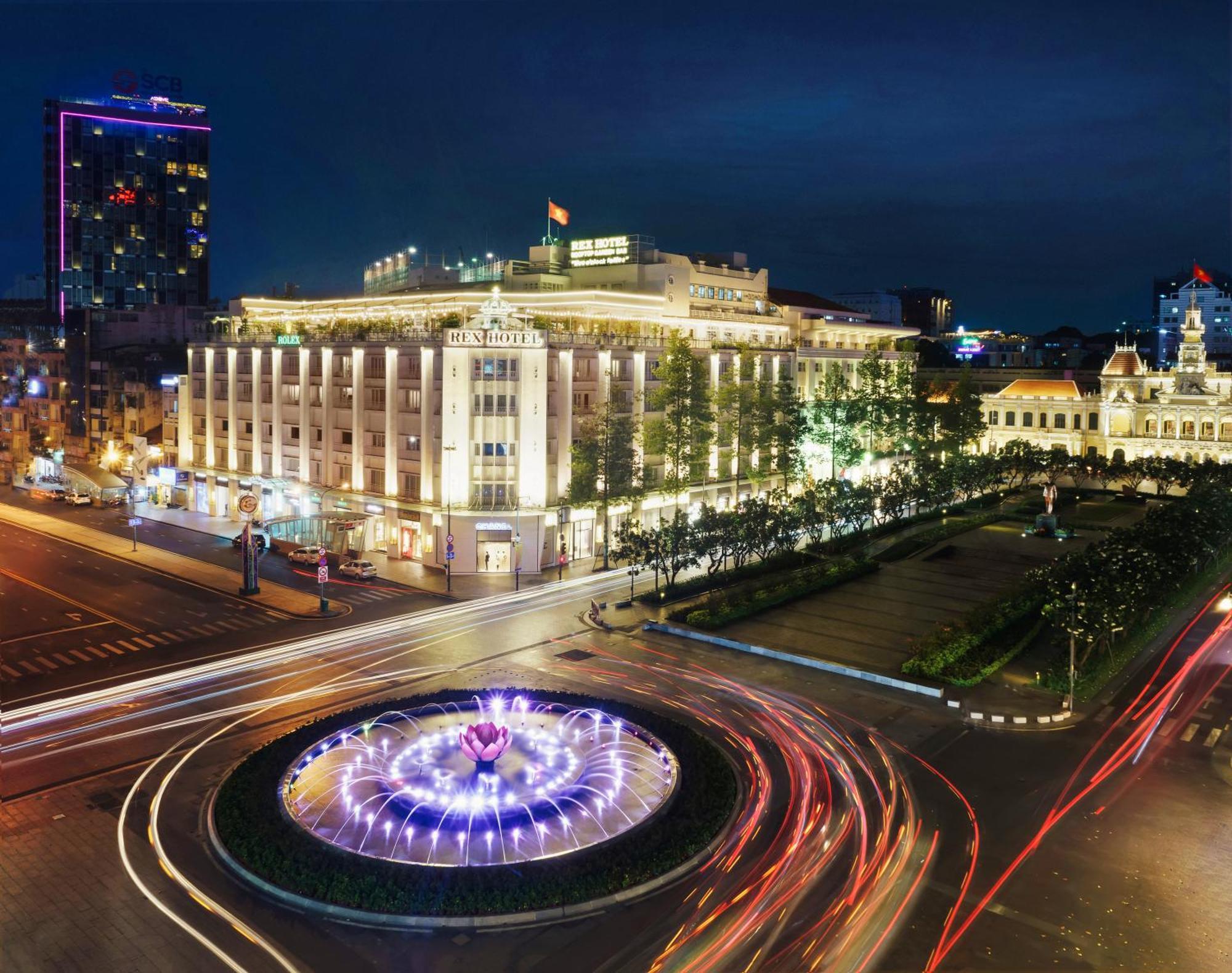 Rex Hotel Ho Chi Minh City Exterior photo The Grand Hotel at night